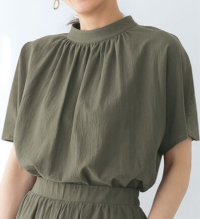 BELLUNA（ベルーナ）の「綿１００％涼やかハイネックトップス（ブラウス）」