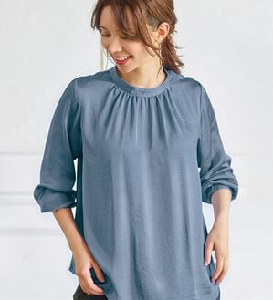 BELLUNA（ベルーナ）の「大人の艶感ヴィンテージサテン素材ブラウス（ブラウス）」｜アッシュブルー