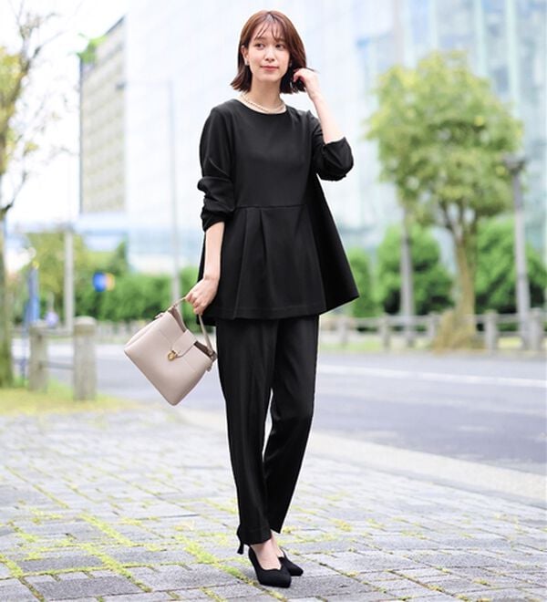 Viola e Viola（ヴィオラ エ ヴィオラ）の「【３点セット】着回し自在快適セットアップスーツ（パンツスーツ）」｜詳細画像