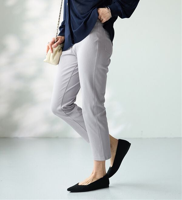 BELLUNA（ベルーナ）の「【再入荷】美ストレッチ素材アンクル丈レギンスパンツ（クロップドパンツ）」｜詳細画像