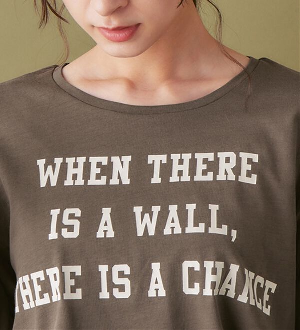 Viola e Viola（ヴィオラ エ ヴィオラ）の「【吸湿発熱】あったか綿１００％ロゴTシャツ（カットソー）」｜詳細画像