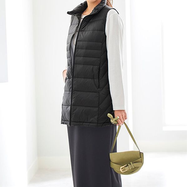 BELLUNA（ベルーナ）の「洗える！軽量ダウンロングベスト（ポーチ付）（ベスト）」｜詳細画像