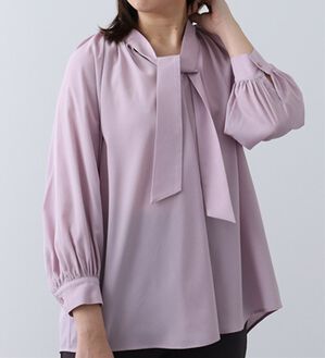 BELLUNA（ベルーナ）の「ジョーゼット素材ボウタイブラウス（ブラウス）」｜ピンク