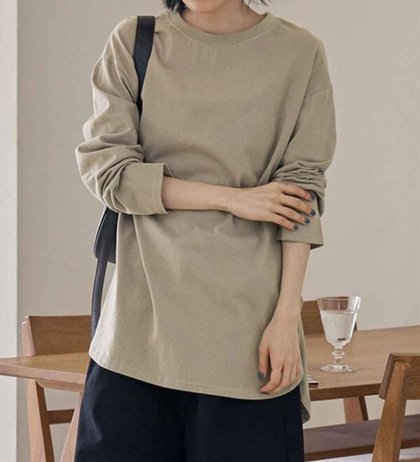 CHAN ME（チャンミ）の「綿１００％ラウンドヘムオーバーサイズＴシャツ（Tシャツ）」｜カーキ