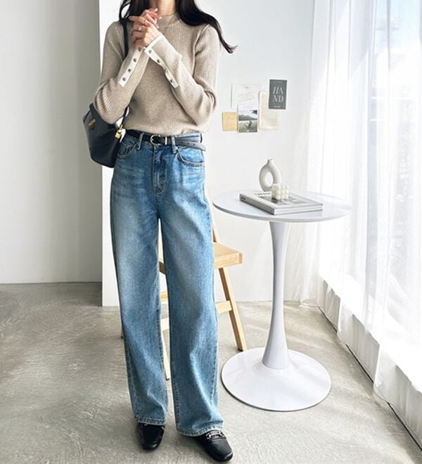 GeeRA（ジーラ）の「袖口ボタン配色ハイネックリブニット（ニット・セーター）」｜詳細画像