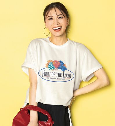 BELLUNA（ベルーナ）の「【ＦＲＵＩＴ　ＯＦ　ＴＨＥ　ＬＯＯＭ】レトロロゴビックＴシャツ（カットソー）」