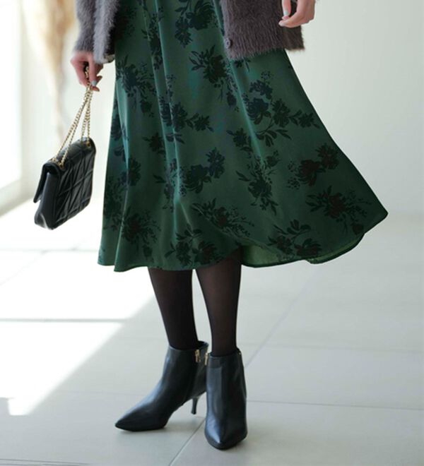 BELLUNA（ベルーナ）の「ビンテージ柄ピンタック使いワンピース（その他ワンピース）」｜詳細画像