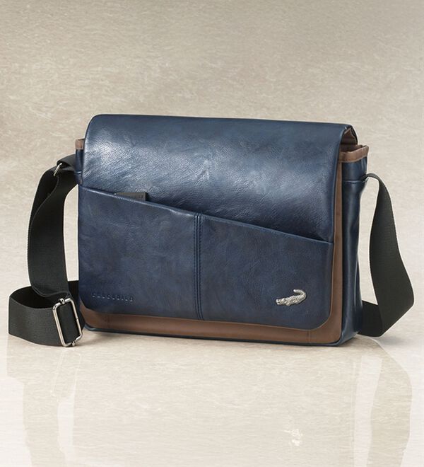 「＜クロコダイル＞フラップショルダー（メンズショルダーバッグ）」｜詳細画像