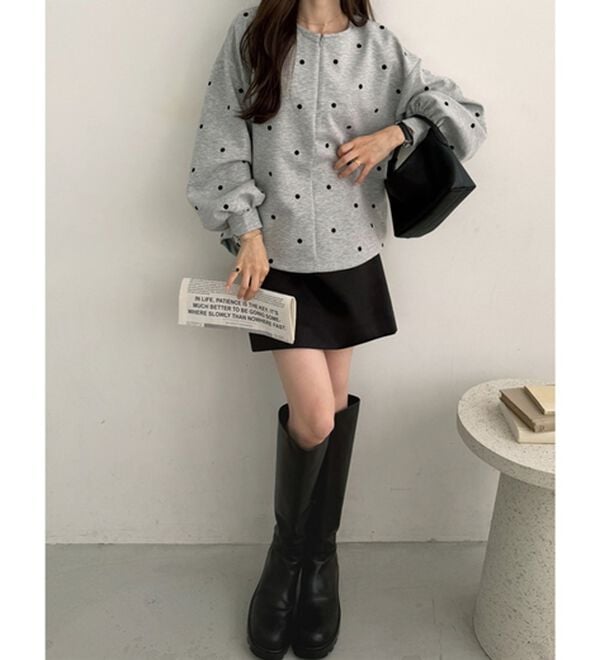 GeeRA（ジーラ）の「ドット刺繍ハーフジップダンボールトップス（カットソー）」｜詳細画像