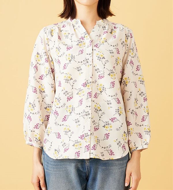 BELLUNA（ベルーナ）の「ふんわり柔らかギャザー使いブラウス（ブラウス）」｜詳細画像