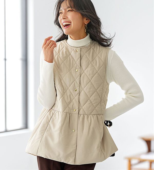 BELLUNA（ベルーナ）の「キルト切替ペプラムベスト（ベスト）」｜アイボリー