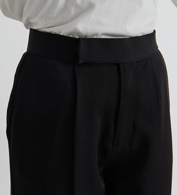 BELLUNA（ベルーナ）の「【低身長さん向け】美脚見えスリットテーパードパンツ（テーパードパンツ）」｜詳細画像