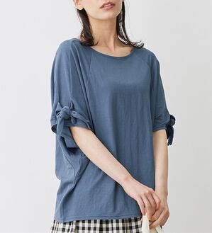 Viola e Viola（ヴィオラ エ ヴィオラ）の「ひんやり冷感袖リボントップス（カットソー）」｜スモーキーブルー