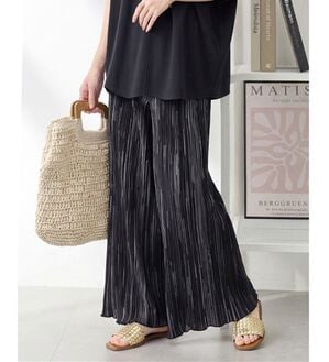 Viola e Viola（ヴィオラ エ ヴィオラ）の「着心地楽ちん！さらっと軽やかプリーツパンツ（フルレングスパンツ）」｜モノトーンストライプ