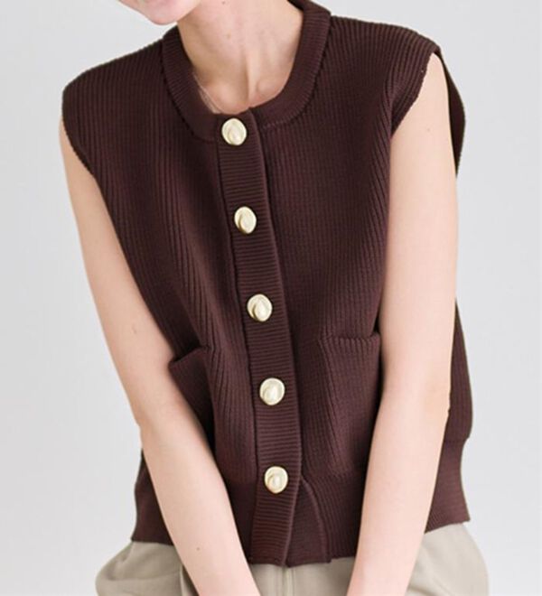 RANAN（ラナン）の「ニュアンスボタンニットベスト（ベスト）」｜詳細画像