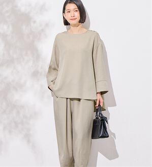 Viola e Viola（ヴィオラ エ ヴィオラ）の「リネンライクパンツセットアップ（セットアップ）」｜サンドベージュ