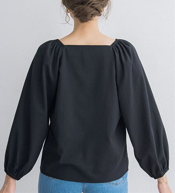 Pierrot（ピエロ）の「スクエアネックボリュームブラウス（ブラウス）」｜詳細画像