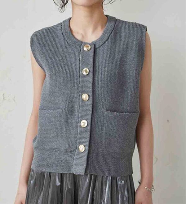 RANAN（ラナン）の「ニュアンスボタンニットベスト（ベスト）」｜チャコール