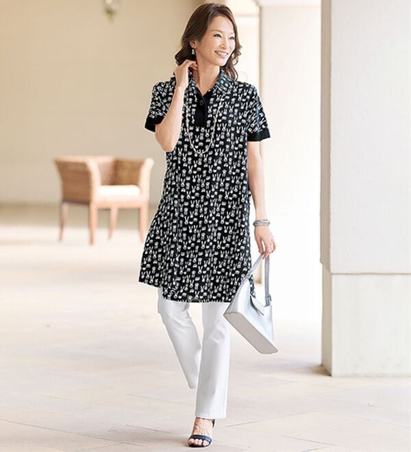 BELLUNA（ベルーナ）の「＜シックに目を惹く！＞モノトーンウサギ柄チュニックワンピース（チュニックワンピース）」｜詳細画像