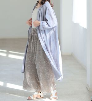 A HAPPY MARILYN（アハッピーマリリン）の「【Ｌ～６Ｌ】【風通るプレミアム】袖丈（七分・長袖）が選べる　綿１００％　楊柳　シャツチュニック（チュニック）」｜グレー