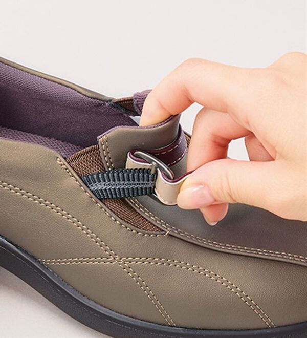 BELLUNA（ベルーナ）の「＜トパーズ＞軽量スリッポンシューズ（スリッポン）」｜詳細画像