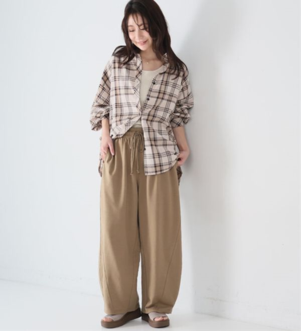 A HAPPY MARILYN（アハッピーマリリン）の「【Ｌ～６Ｌ】夏だから！薄スウェット生地で作ったカーブパンツ（ワイドパンツ・ガウチョ）」｜詳細画像