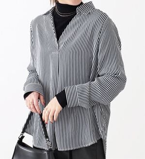 BELLUNA（ベルーナ）の「ジョーゼットスキッパーシャツチュニック（シャツ）」｜ネイビーストライプ