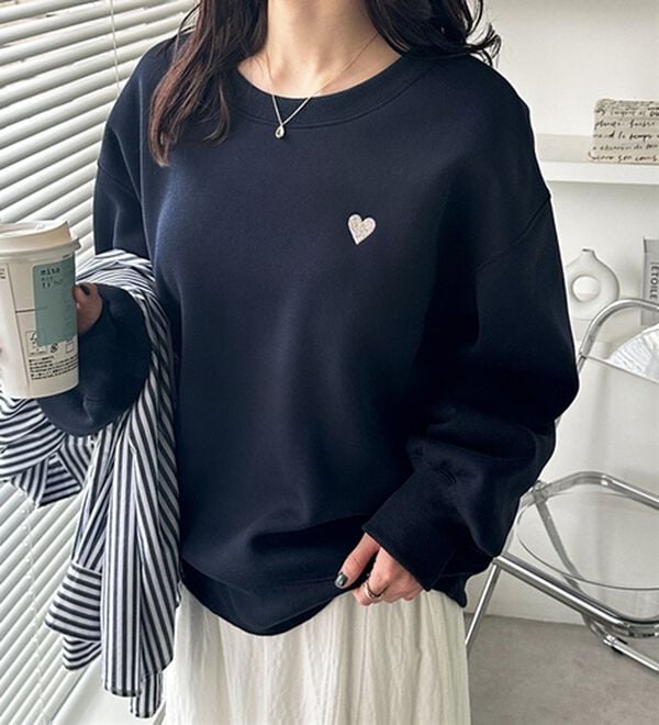 GeeRA（ジーラ）の「ロゴ＆ハート刺しゅう裏起毛スウェット（トレーナー・スウェット）」｜詳細画像