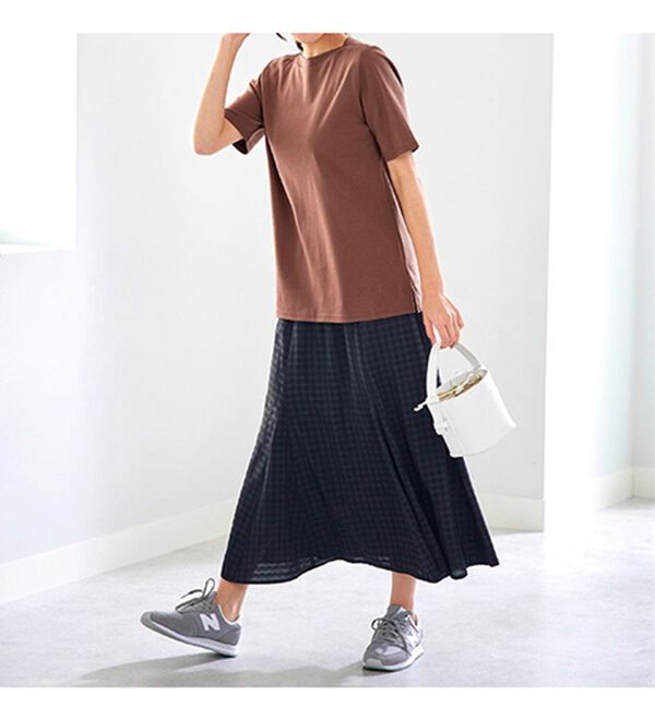 BELLUNA（ベルーナ）の「艶やか綿１００％シンプルプルオーバー（カットソー）」｜詳細画像