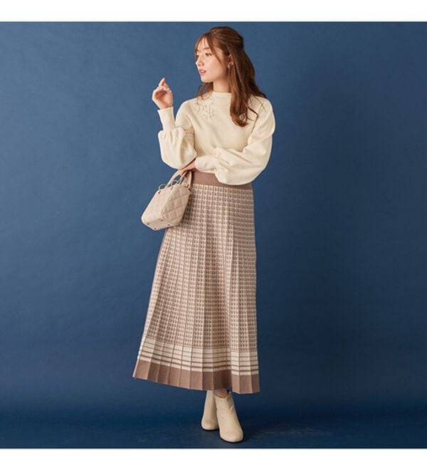 alotta（アロッタ）の「フラワーモチーフパフ袖ニット（ニット・セーター）」｜詳細画像