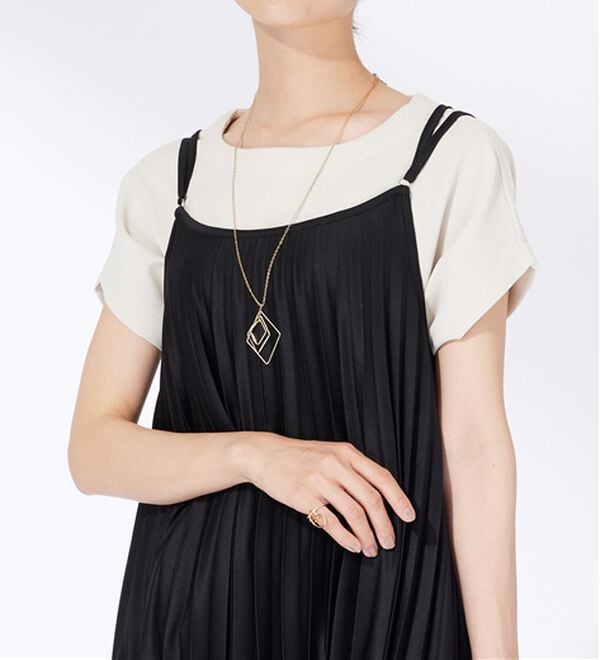 BELLUNA（ベルーナ）の「バックリボン使いプリーツキャミワンピース（その他ワンピース）」｜詳細画像