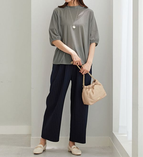 BELLUNA（ベルーナ）の「ベロア素材ふんわり袖プルオーバー（カットソー）」｜詳細画像