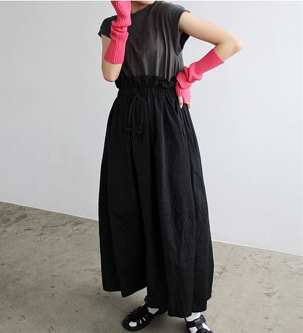 GeeRA（ジーラ）の「ウエストドロストドッキングワンピース（ドッキングワンピース）」｜ブラック系