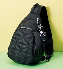 ルフラン（ルフラン）の「＜ハッピーフェイス＞キルティングボディショルダー（ショルダーバッグ）」