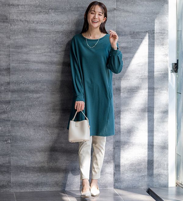 BELLUNA（ベルーナ）の「【吸湿発熱】ポンチ素材チュニックワンピース（チュニックワンピース）」｜詳細画像