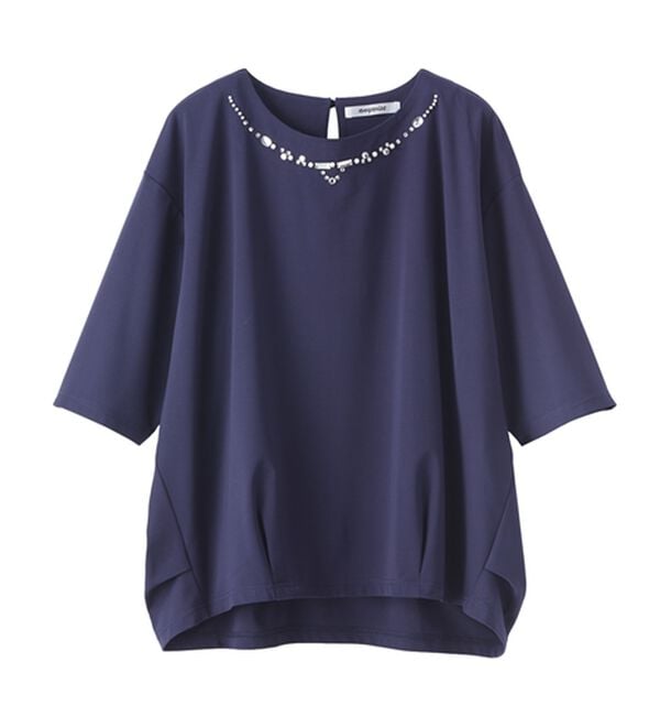 BELLUNA（ベルーナ）の「ビジュー使いドルマンプルオーバー（カットソー）」｜詳細画像
