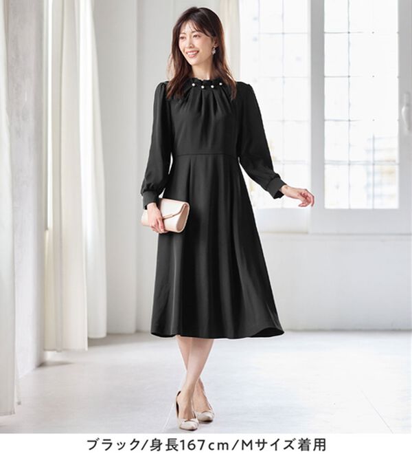 alotta（アロッタ）の「【嬉しい５つの機能付】ネックパール調タックフレアーワンピース（その他ワンピース）」｜詳細画像