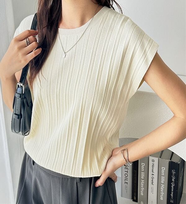 GeeRA（ジーラ）の「プリーツ編フレンチスリーブリブトップス（ニット・セーター）」｜詳細画像