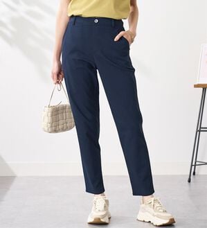 BELLUNA（ベルーナ）の「ひんやり！キシリトールプリント美脚テーパードパンツ（テーパードパンツ）」｜ネイビー