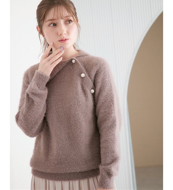 alotta（アロッタ）の「衿付パール調デザインシャギーニット（ニット・セーター）」｜詳細画像