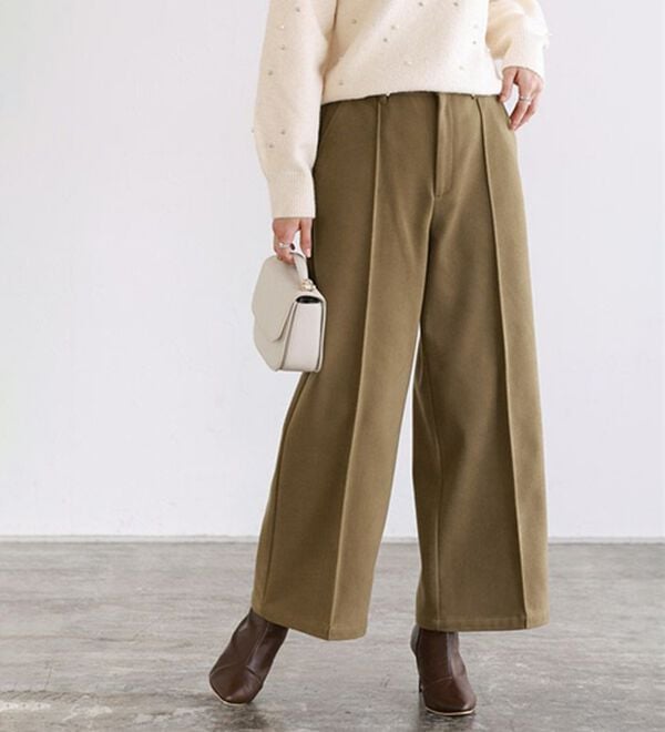 Pierrot（ピエロ）の「カット起毛ピンタックワイドパンツ（ワイドパンツ・ガウチョ）」｜キャメル