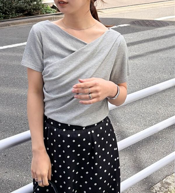 RANAN（ラナン）の「【ひんやり／着映え】上品ドレープリブＴシャツ（カットソー）」｜詳細画像
