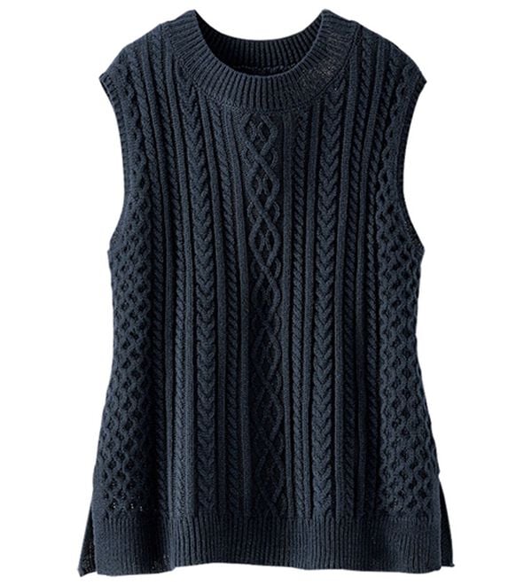 BELLUNA（ベルーナ）の「スリットデザインケーブル柄ニットベスト（ベスト）」｜詳細画像