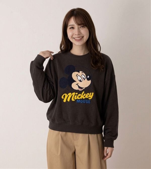 「＜Disney＞【ミッキー＆ミニー】サガラ刺しゅうゆったり裏毛トレーナー（カットソー）」｜詳細画像
