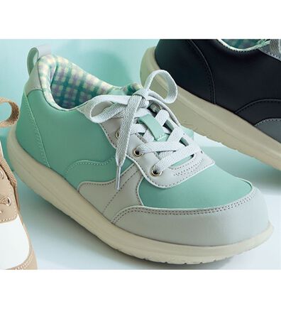 BELLUNA（ベルーナ）の「ゆったり５Ｅ配色オブリークスニーカー（スニーカー）」