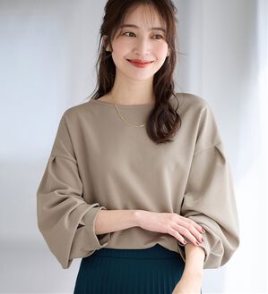 Viola e Viola（ヴィオラ エ ヴィオラ）の「【４つの機能付】楽キレイ袖タックブラウス（ブラウス）」｜グレージュ