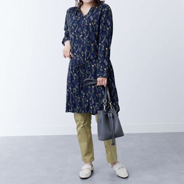 BELLUNA（ベルーナ）の「花柄プリントデザインワンピース（プリントワンピース）」｜詳細画像