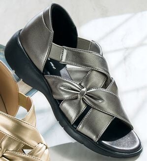 ルフラン（ルフラン）の「ゆったり５Ｅクロスストラップサンダル（サンダル・ミュール）」｜ガンメタ