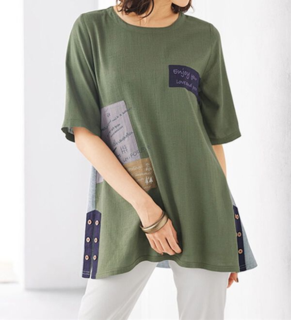 BELLUNA（ベルーナ）の「パッチワークデザイン刺しゅう使いチュニック（チュニック）」｜カーキ系
