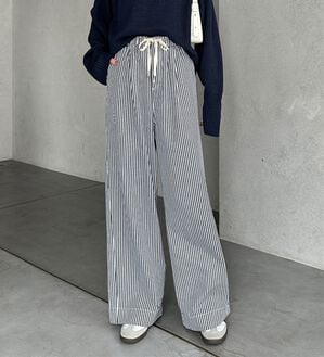GeeRA（ジーラ）の「美脚見えイージーワイドデニムパンツ（フルレングスパンツ）」｜ストライプ柄